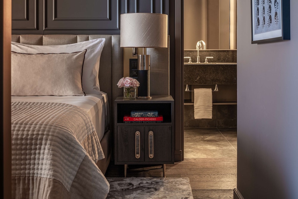 Suite - Photo 2