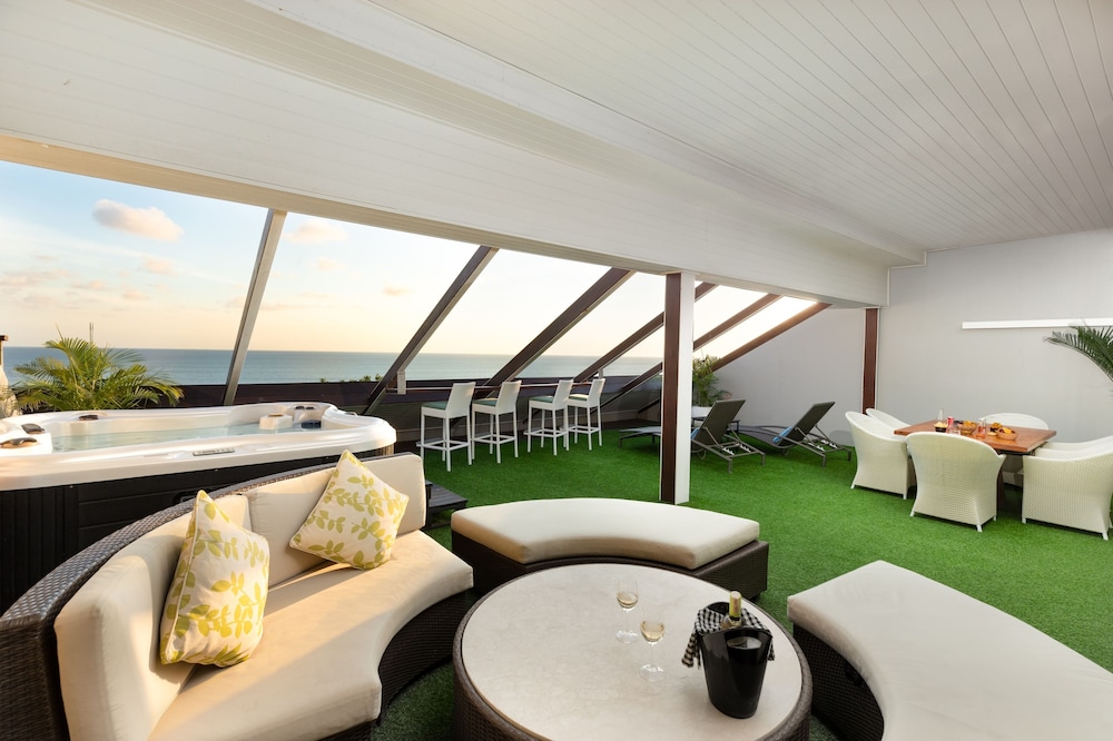 Penthouse, 2 Bedrooms, Ocean View thumbnail 5