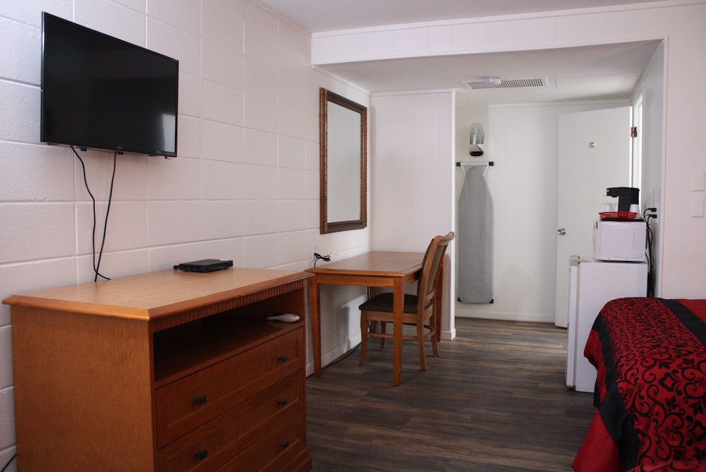 Room, 2 Queen Beds, Non Smoking photo 2
