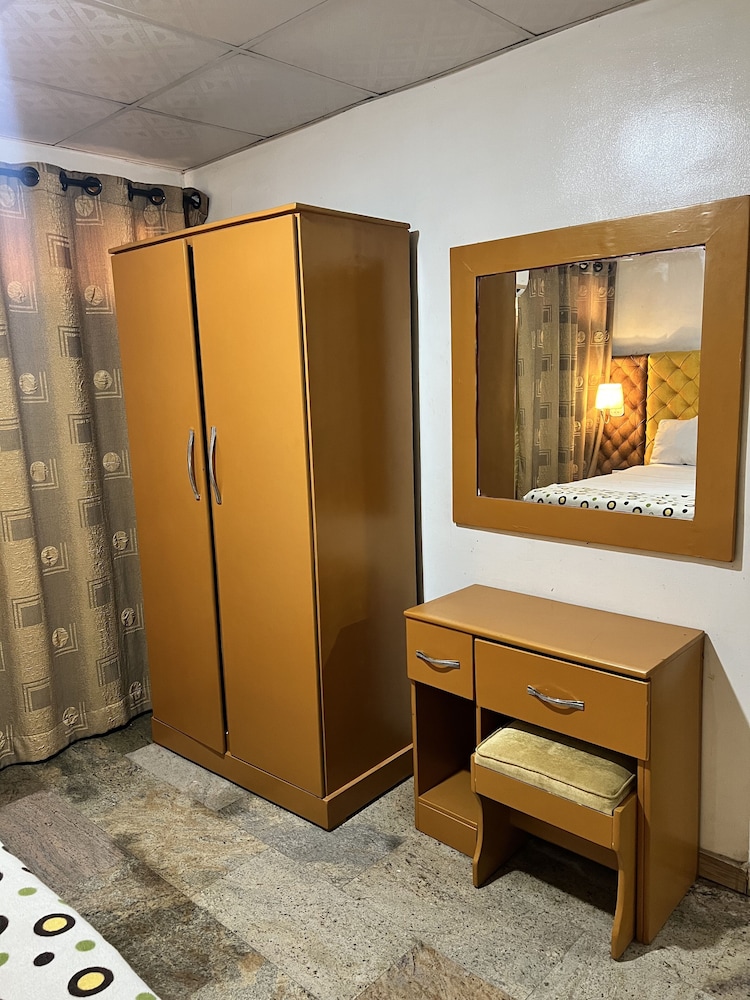 Senior Suite