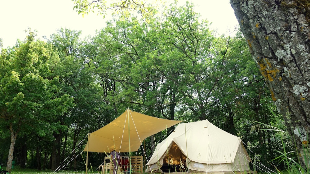 Tent (Empereur) photo 2