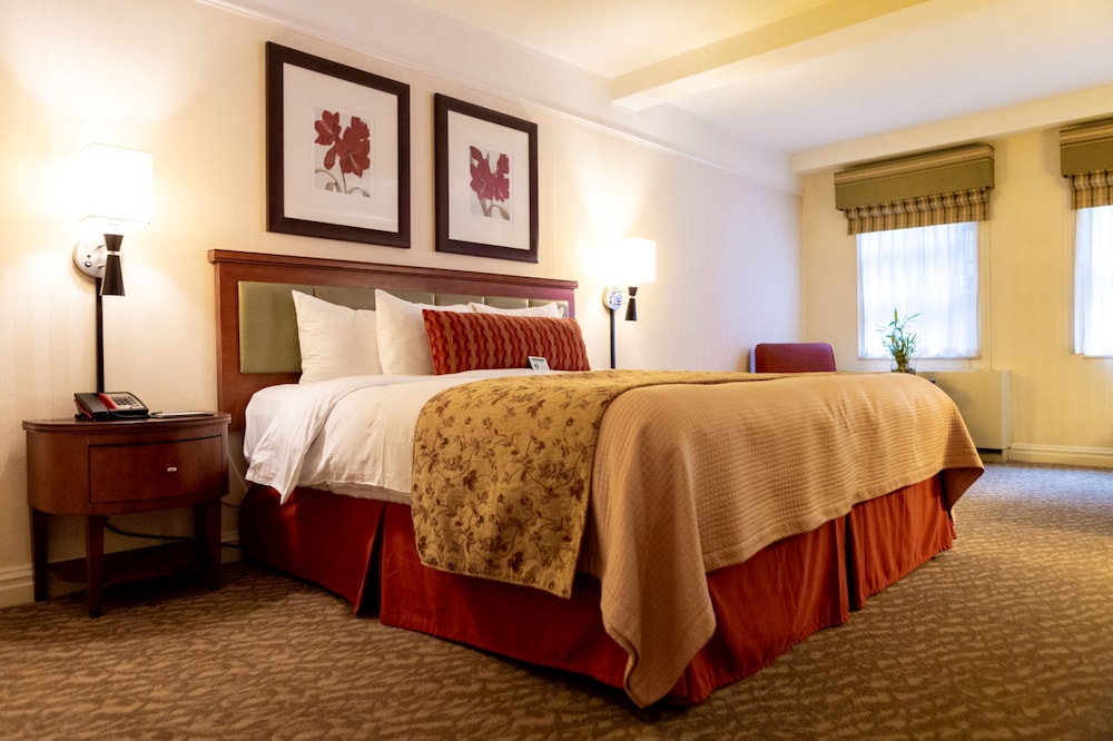 Deluxe Room, 1 King Bed