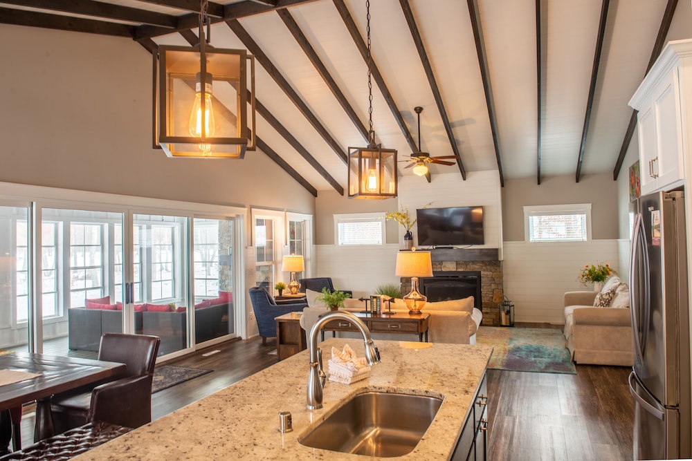 581 - 4 Bdrm Fairway Pines
