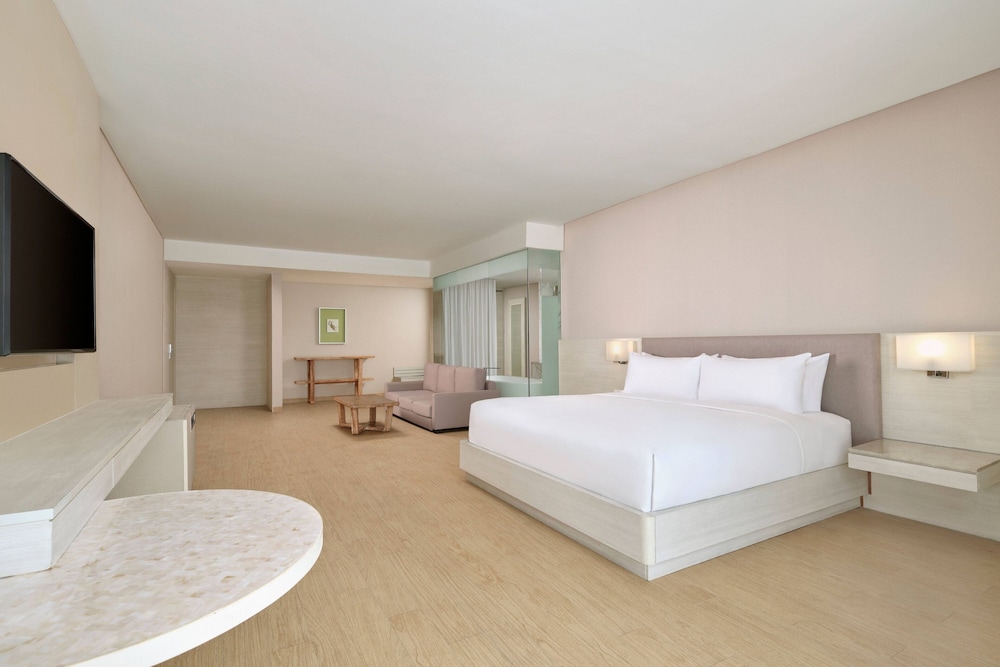 Junior Suite, 1 Bedroom thumbnail 5