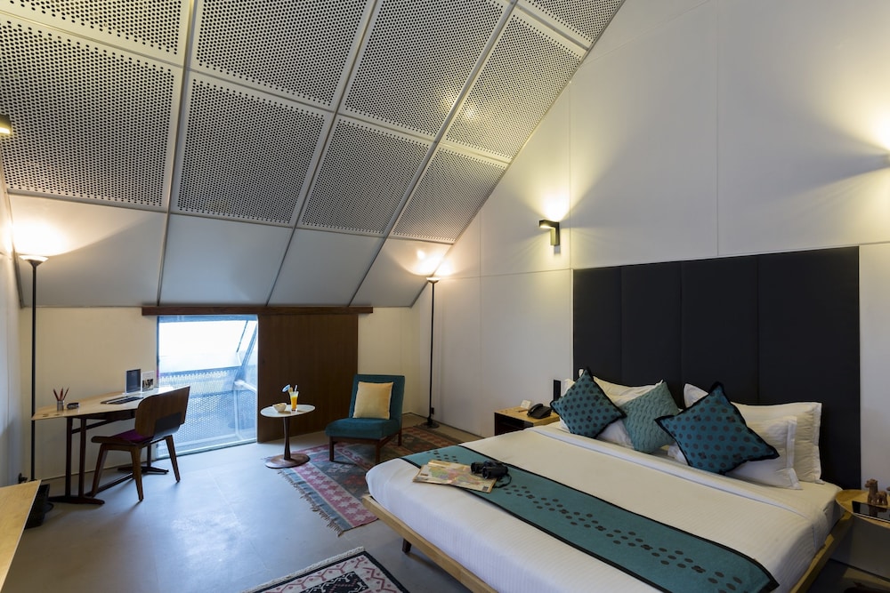 Deluxe Room, 1 King Bed