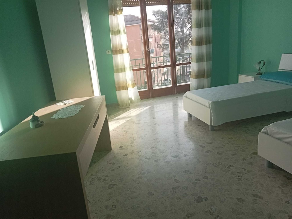 Room, 1 Twin Bed photo 2