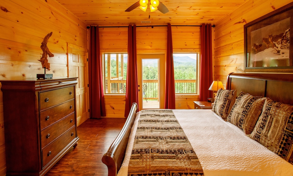 Cabin, Multiple Bedrooms