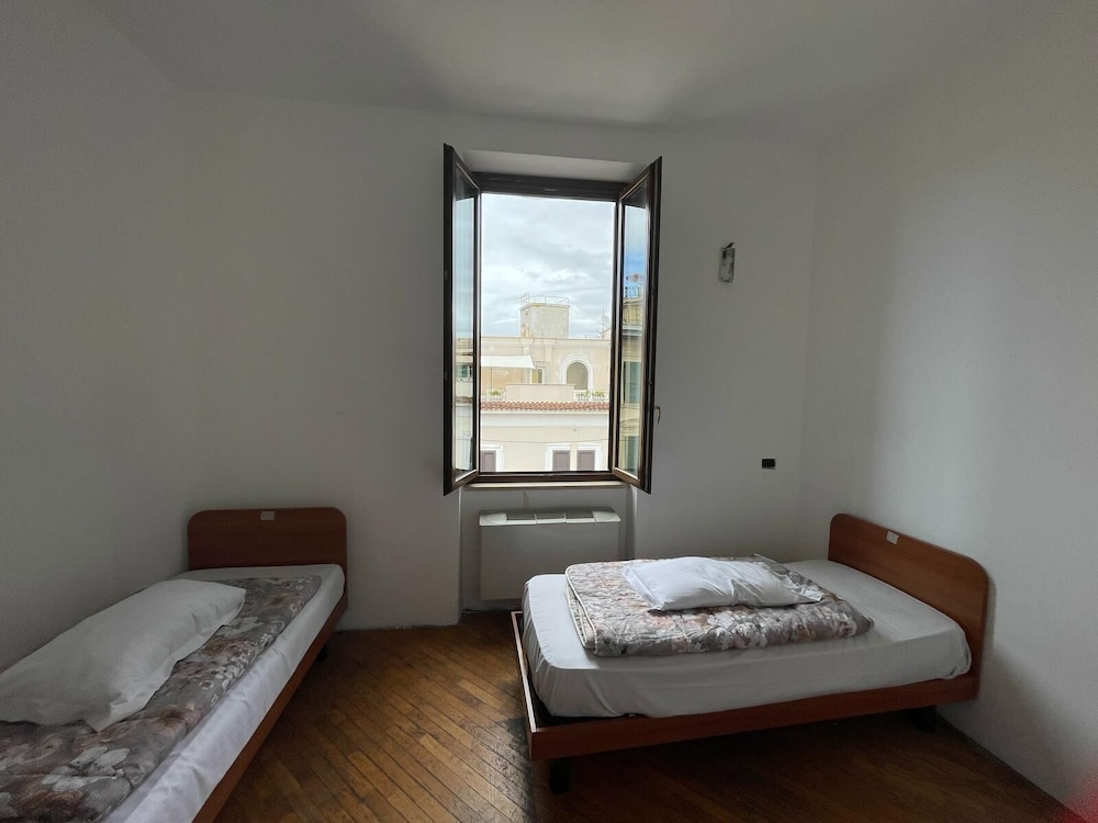 Exclusive Shared Dormitory