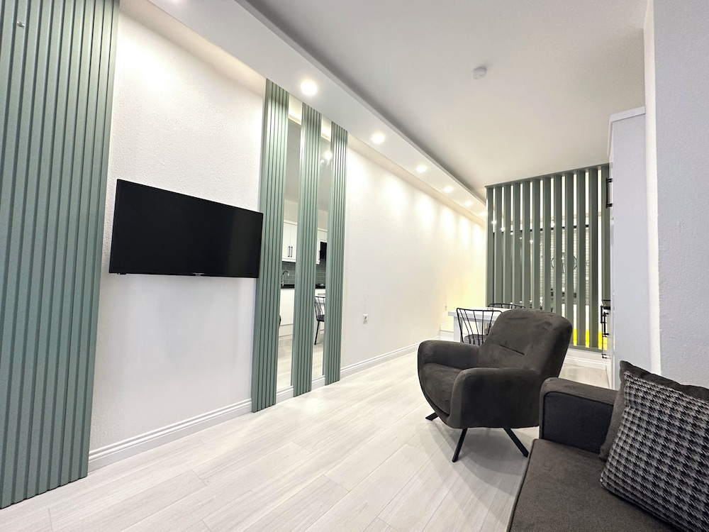 Deluxe Studio Suite, Ground Floor photo 2