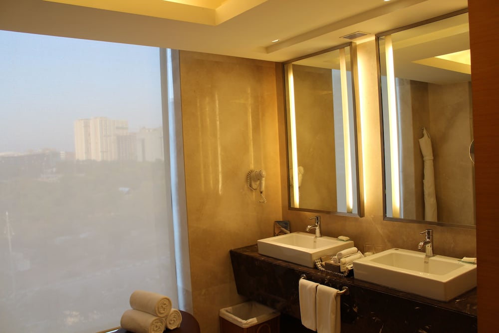 Suite, Terrace (Hyatt) - Photo 6