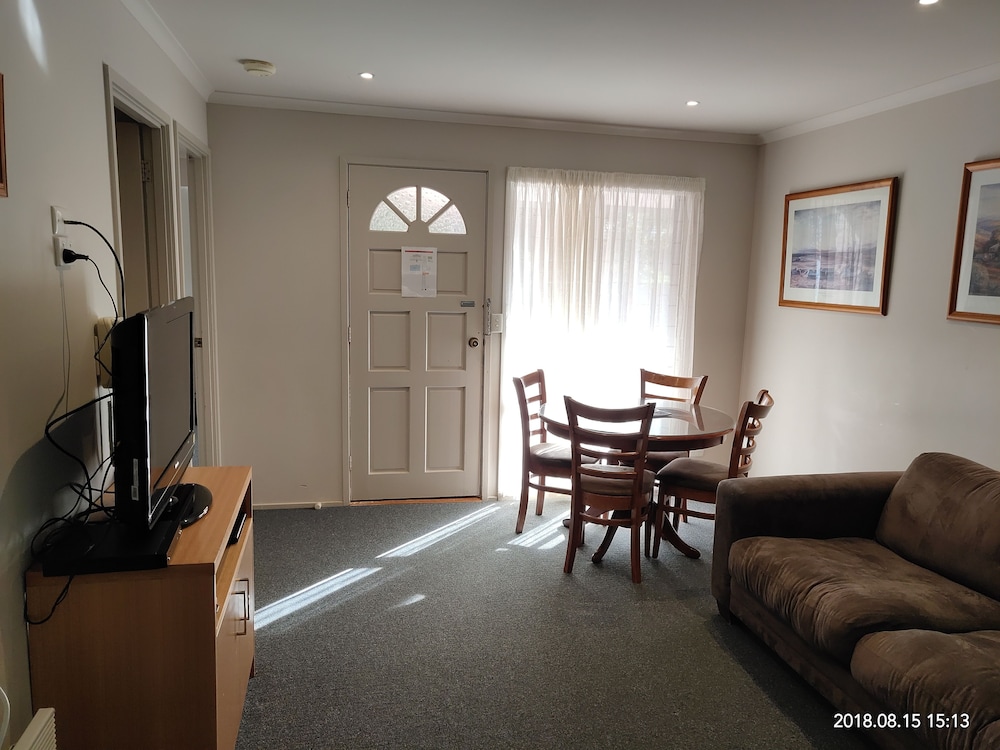 Two Bedroom Apartment photo 3