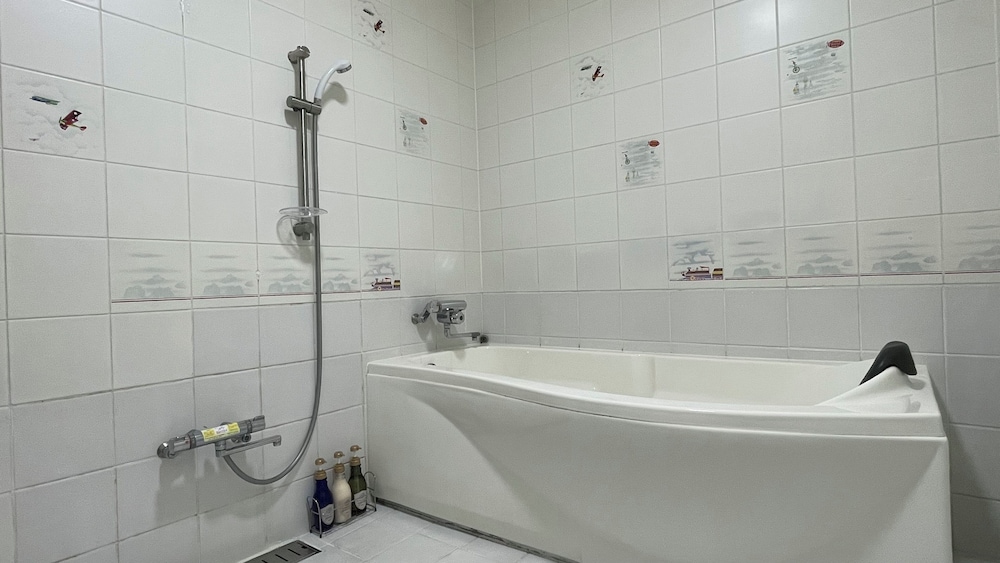 Superior Room, Non Smoking - Photo 4