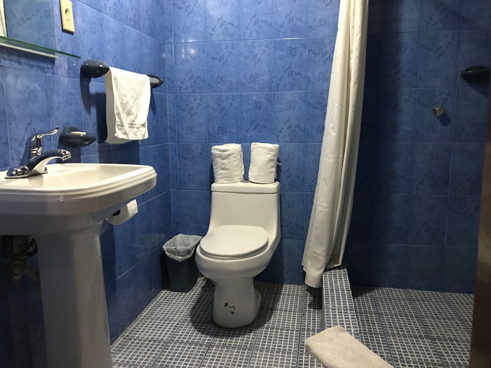 Double Room, 1 Queen Bed photo 3