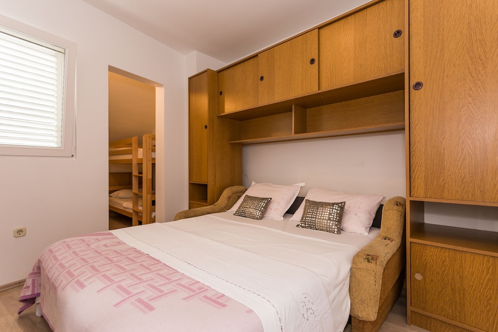City Apartment, Multiple Beds, City View