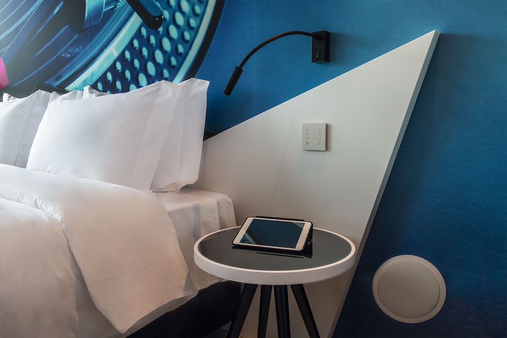 Twin Room (Harmony)