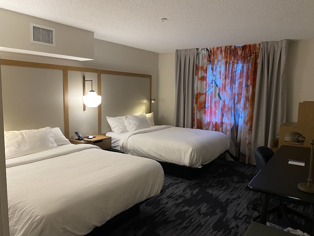 Room, 2 Queen Beds - Photo 2