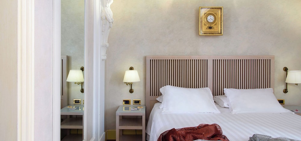 Superior Double Room, 1 Double Bed with Sofa bed photo 1