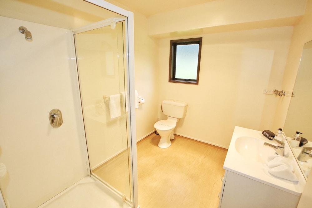 2 Bedroom Cottage photo 2