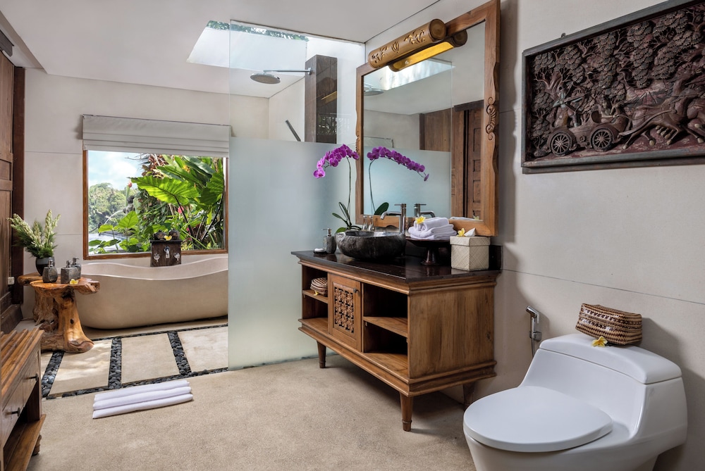 Royal Ayung Pool Villa