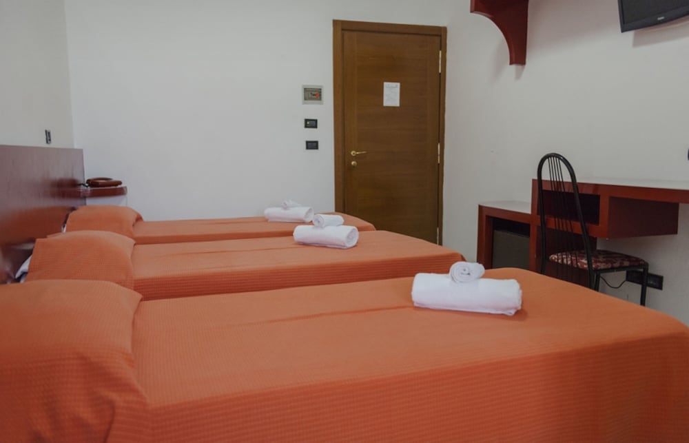 Triple Room photo 2