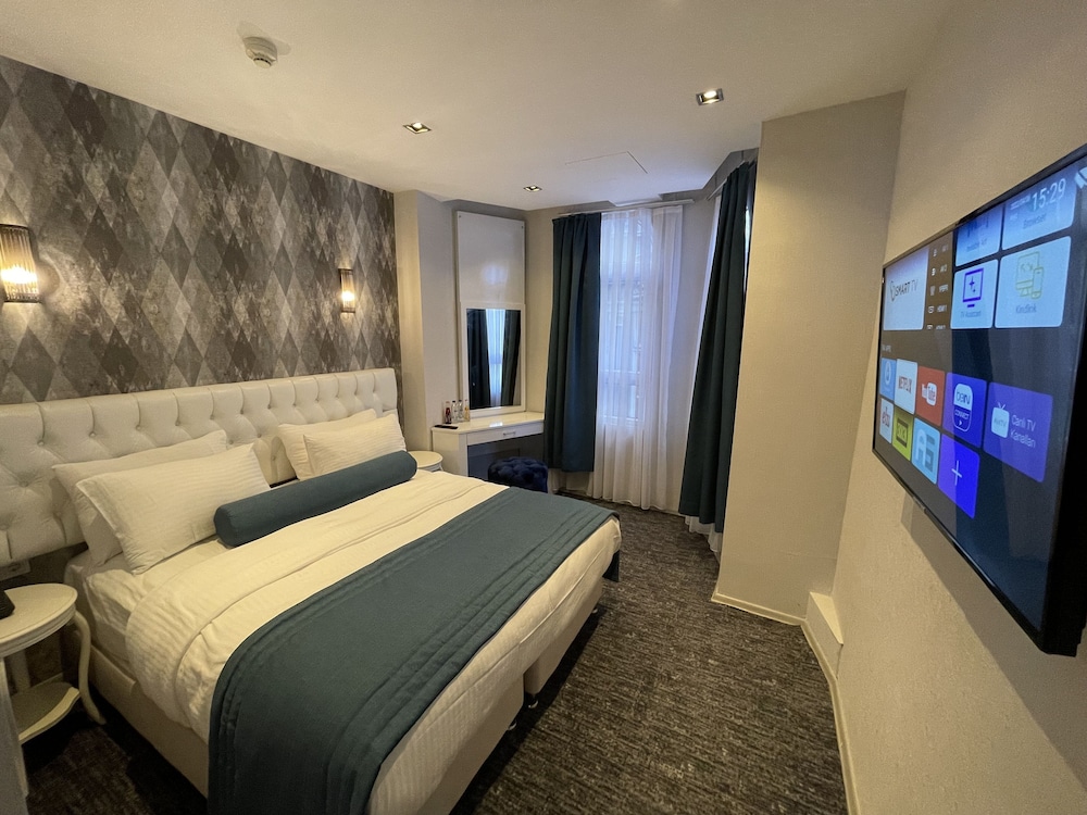 Superior Double or Twin Room photo 1