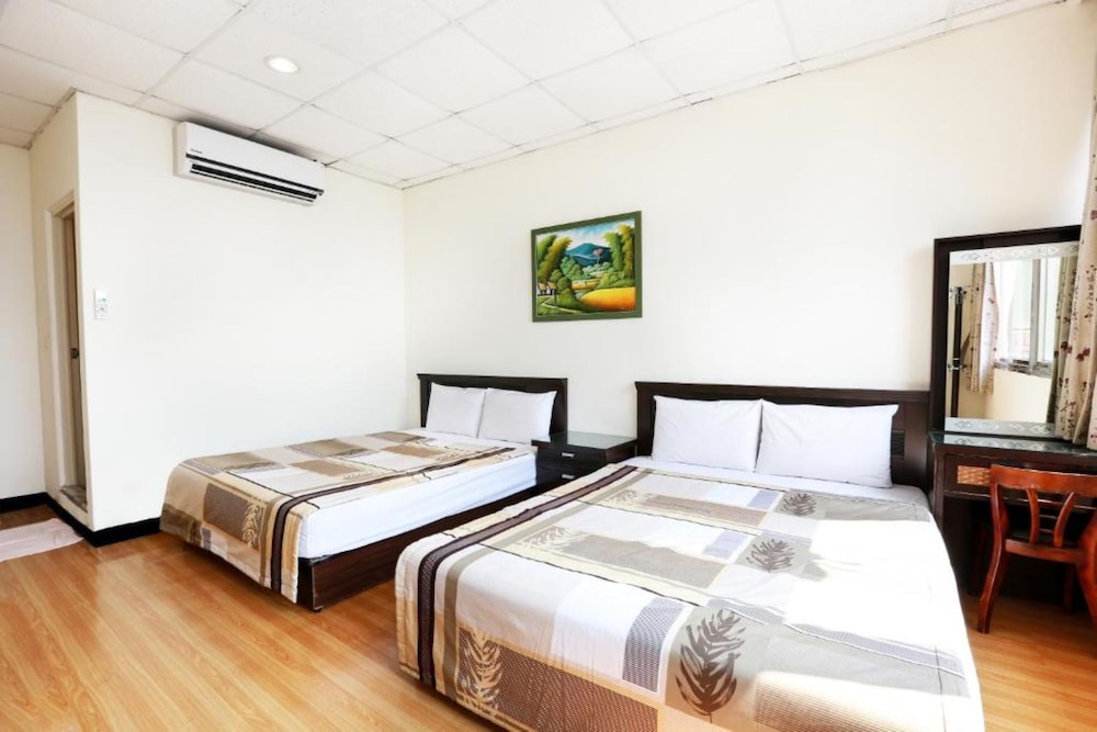 Quadruple Room with Sea View - Photo 1