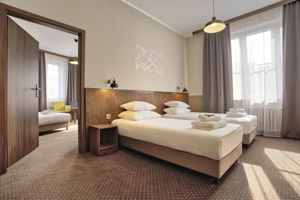 Classic Quadruple Room - Photo 5
