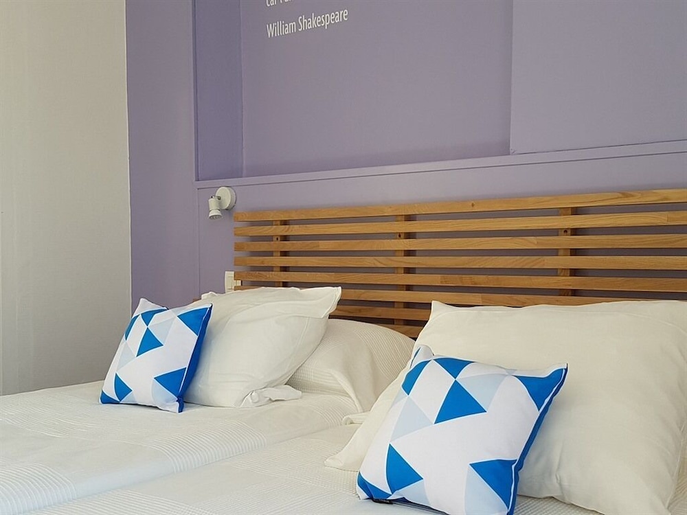 Standard Double or Twin Room, Private Bathroom (Balcon) photo 2