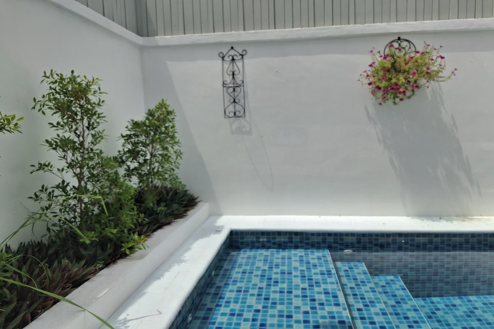 Deva Casa by the Pool - Photo 4