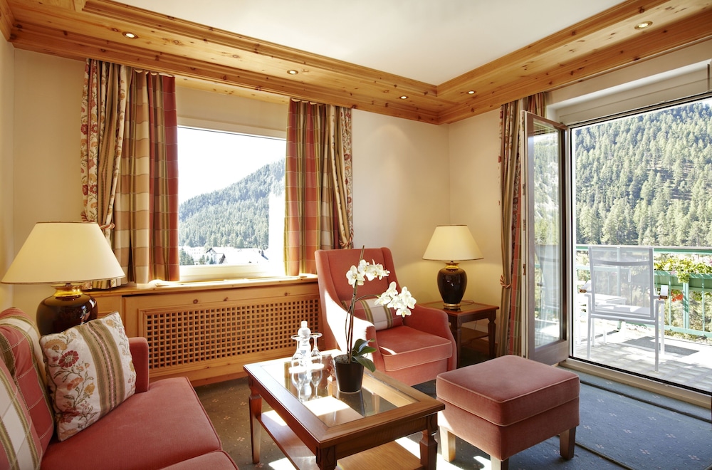 Suite - Photo 8
