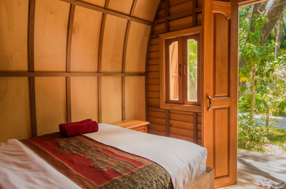 Standard Triple Room, Garden View
