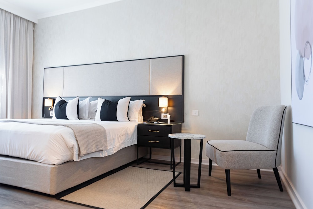 Standard Room, 1 Double Bed, Garden View (STANDARD DOUBLE) - Photo 10