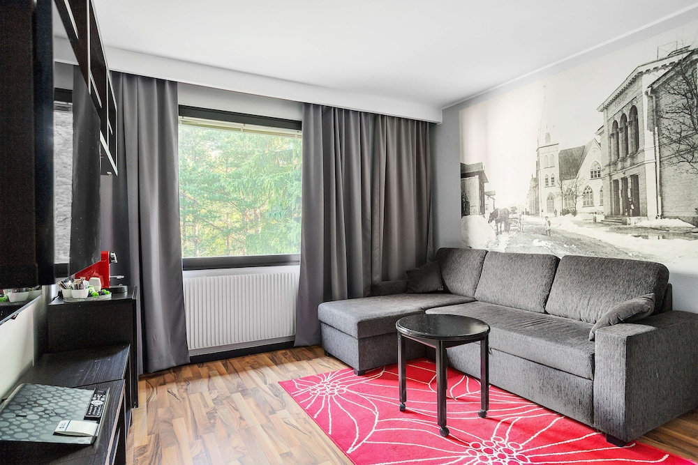Suite, 1 King Bed, Non Smoking (with Sofabed) - Photo 3