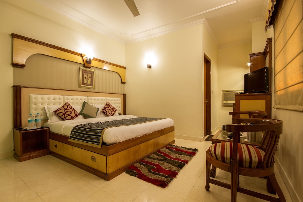 Deluxe Room - Photo 12