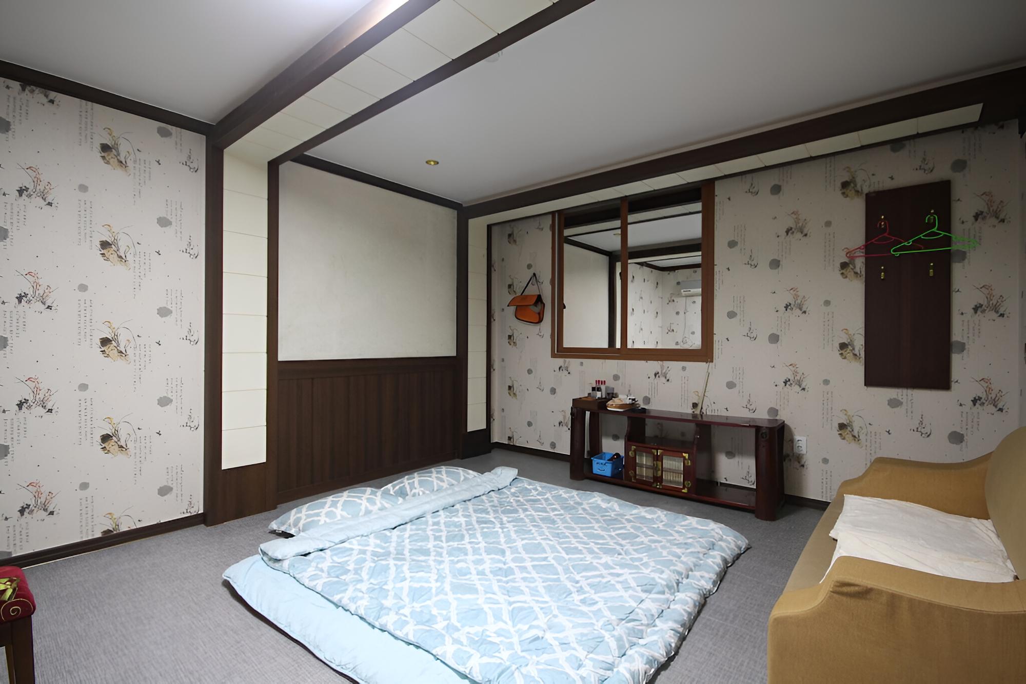 Room (On-dol)
