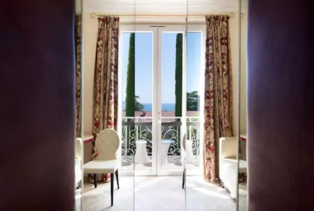Deluxe Room, Garden View photo 1