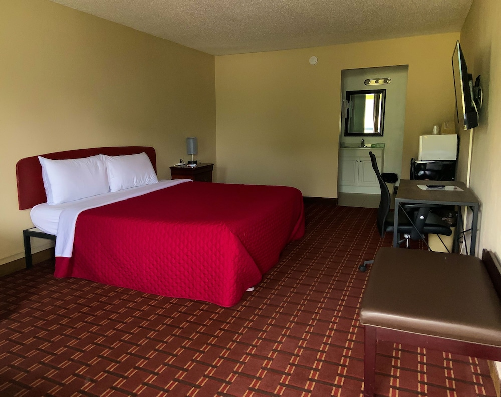 Single Room, 1 King Bed, Smoking photo 1