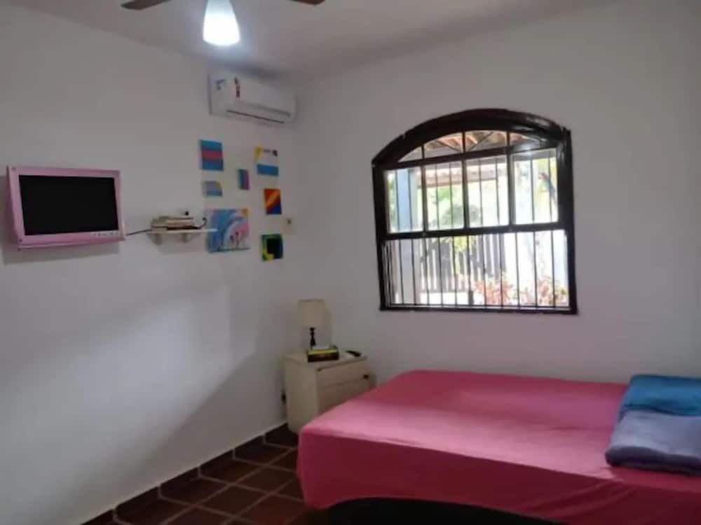 House, 2 Bedrooms, Garden View photo 3