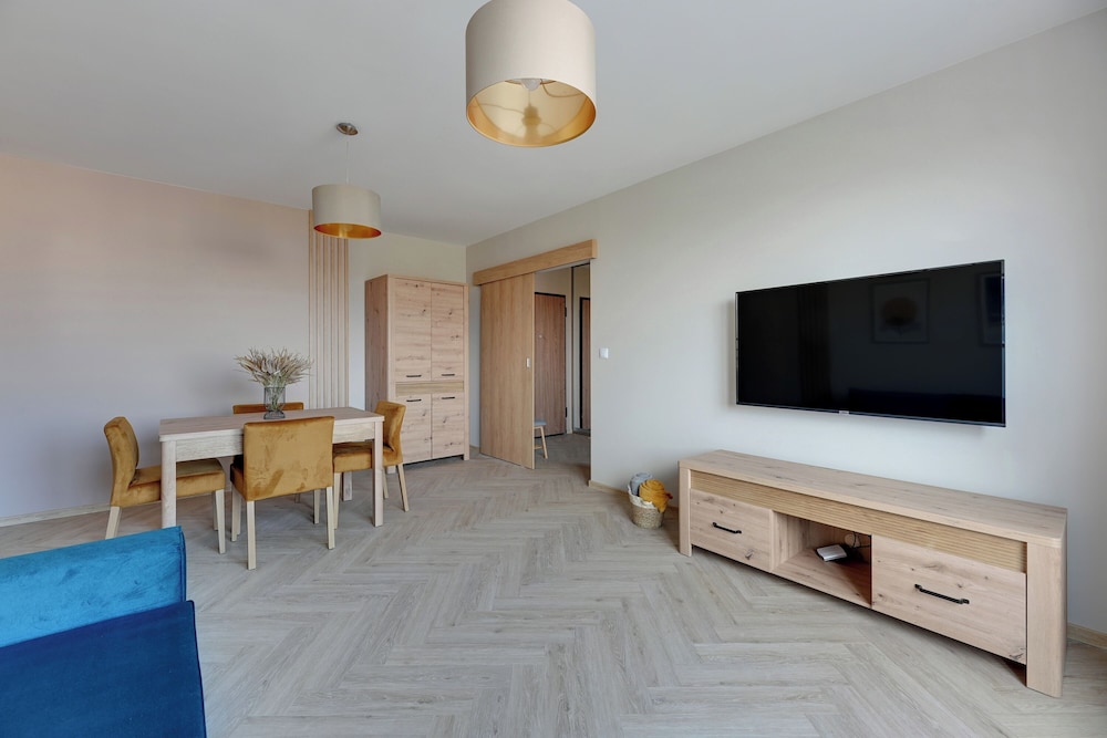 Family Apartment, 2 Bedrooms (213) - Photo 8