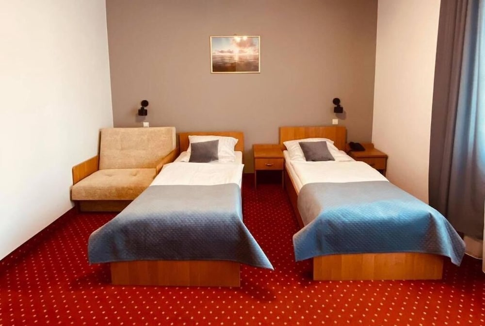 Standard Twin Room photo 3