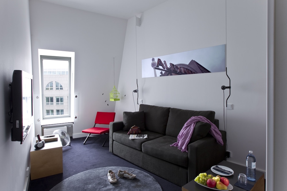 Junior Studio Suite thumbnail 6