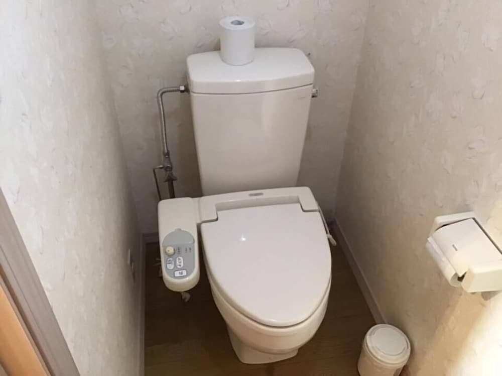 Twin Room, Shared Bathroom photo 2