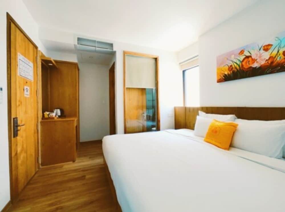 Superior Double Room, 1 King Bed, Non Smoking photo 2