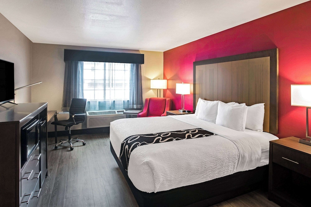 Room, 1 King Bed, Non Smoking - Photo 1