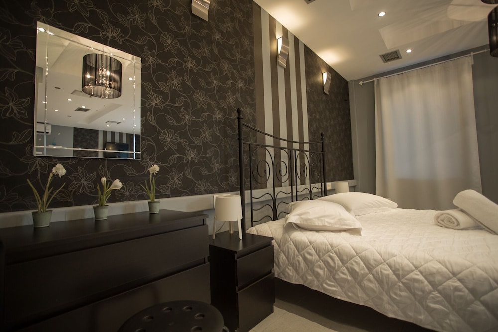 Elite Studio Suite
