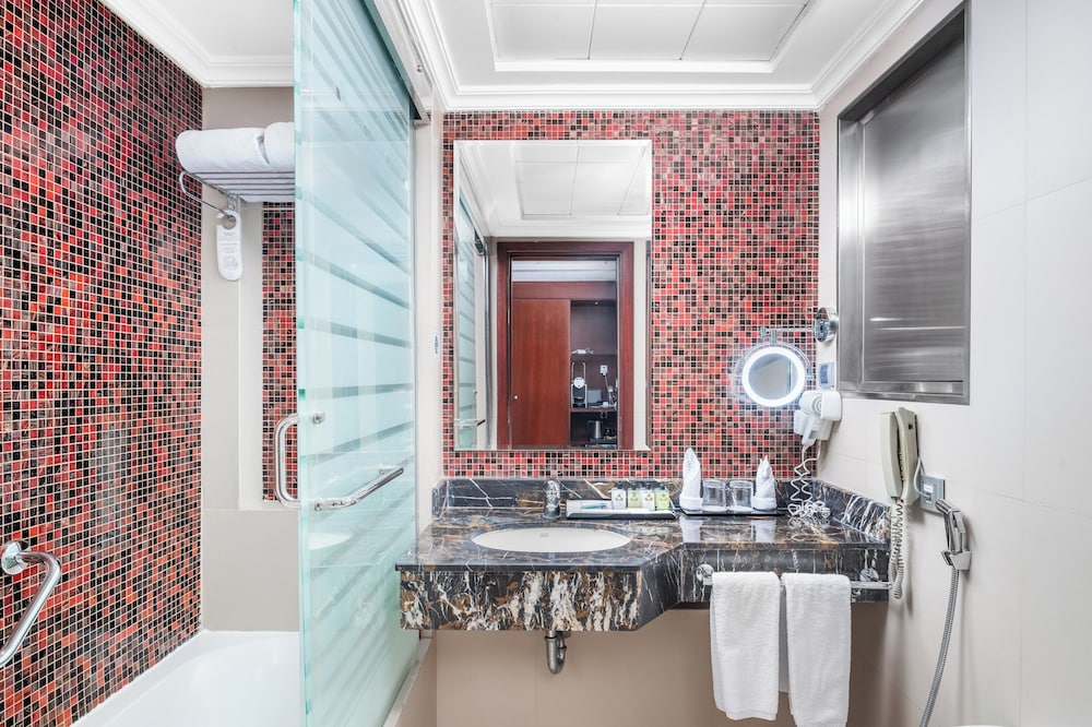 Classic Twin Room, City View - Photo 4