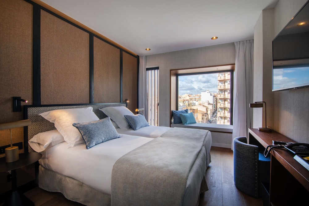 Standard Double Room - Photo 2