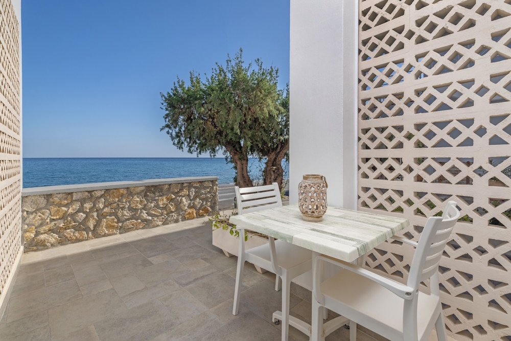 Luxury Studio, Sea View
