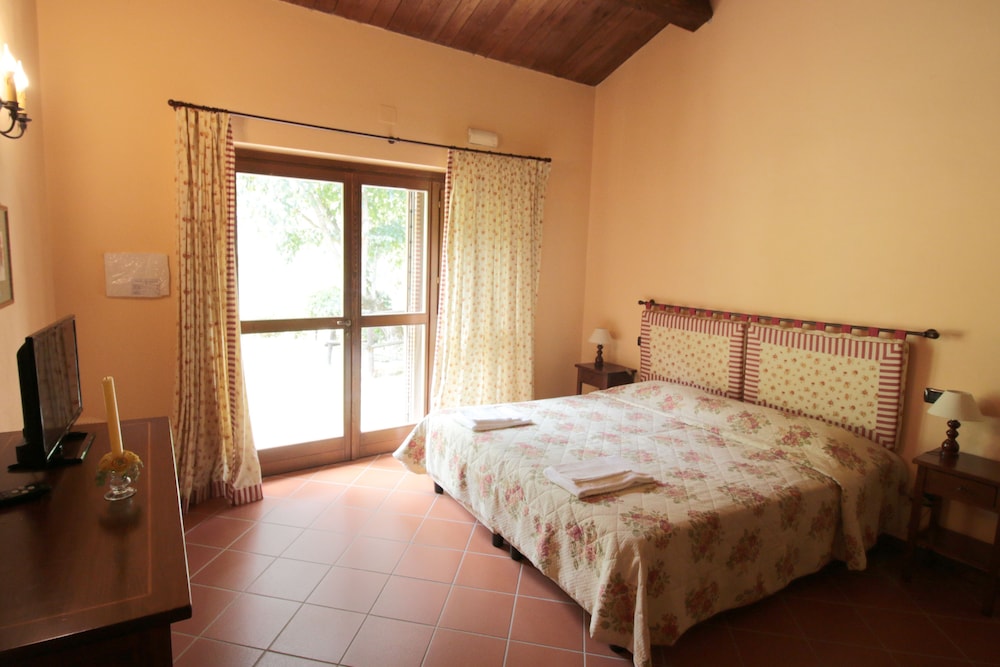 Classic Apartment, Multiple Beds