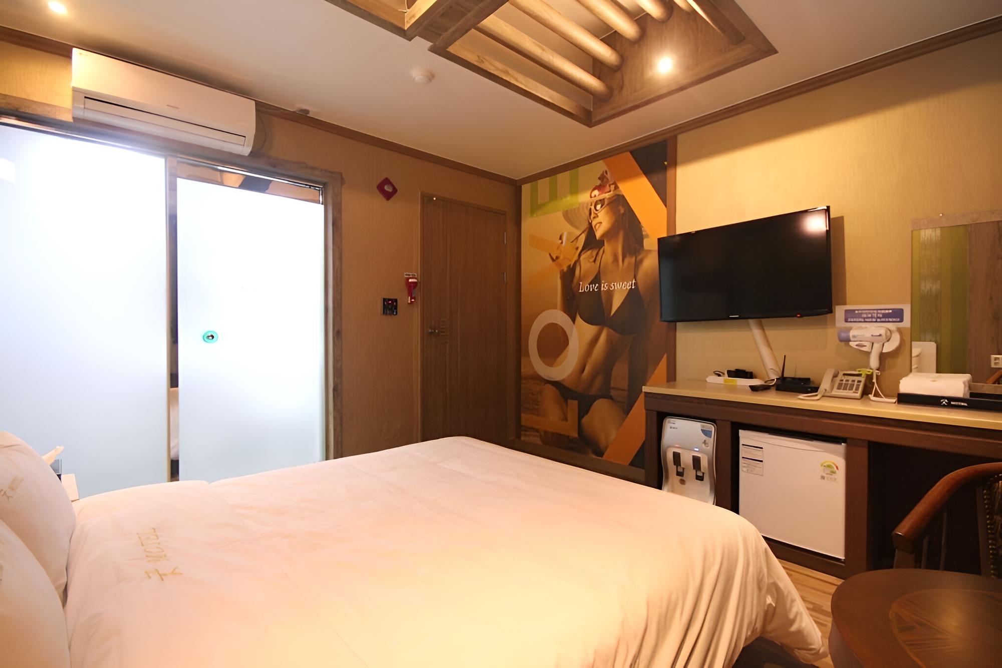 Room (Standard room (check-in from 11am)) - Photo 11
